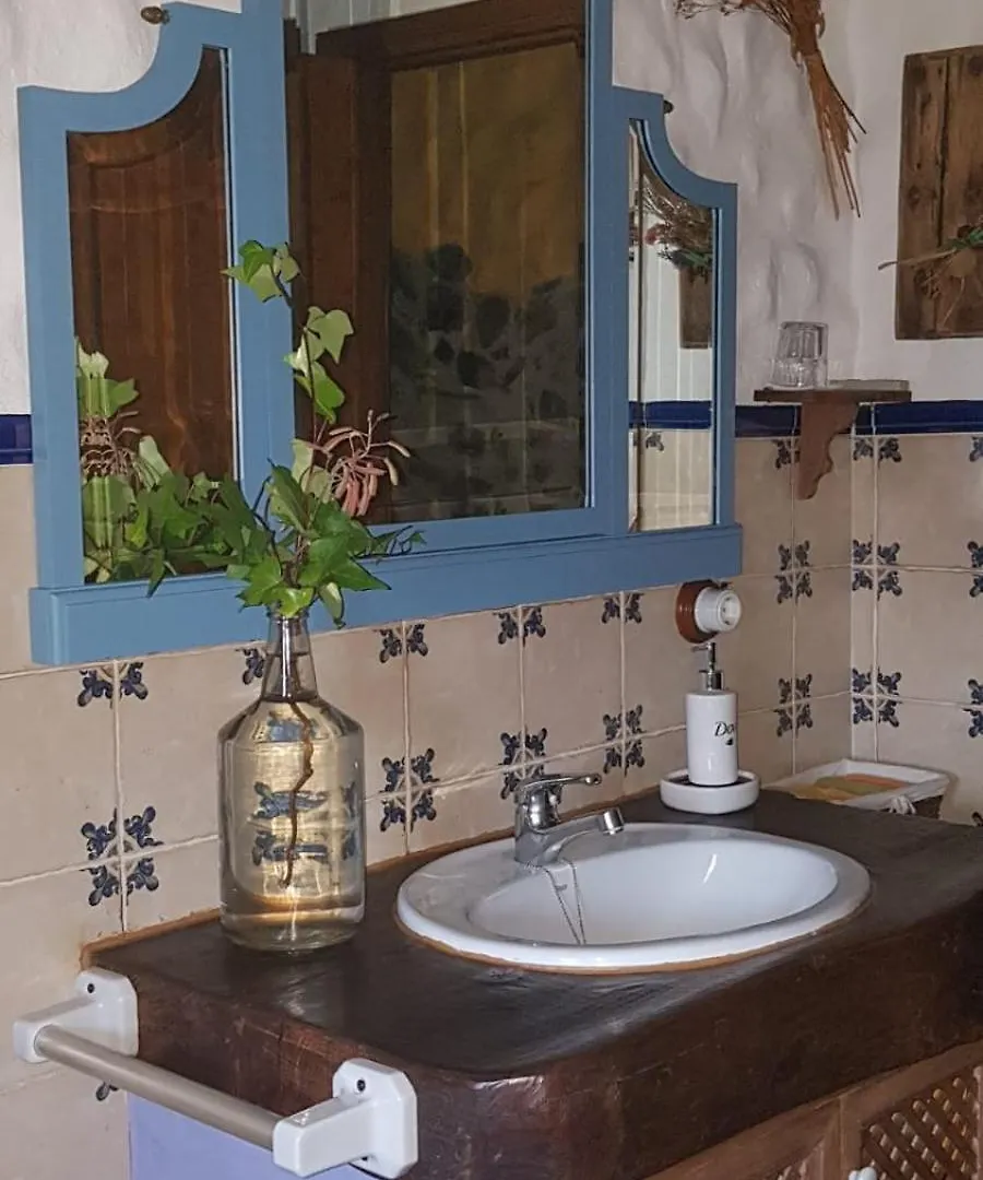Villa Casa La Yedra by CasaTuristica Benarrabá España